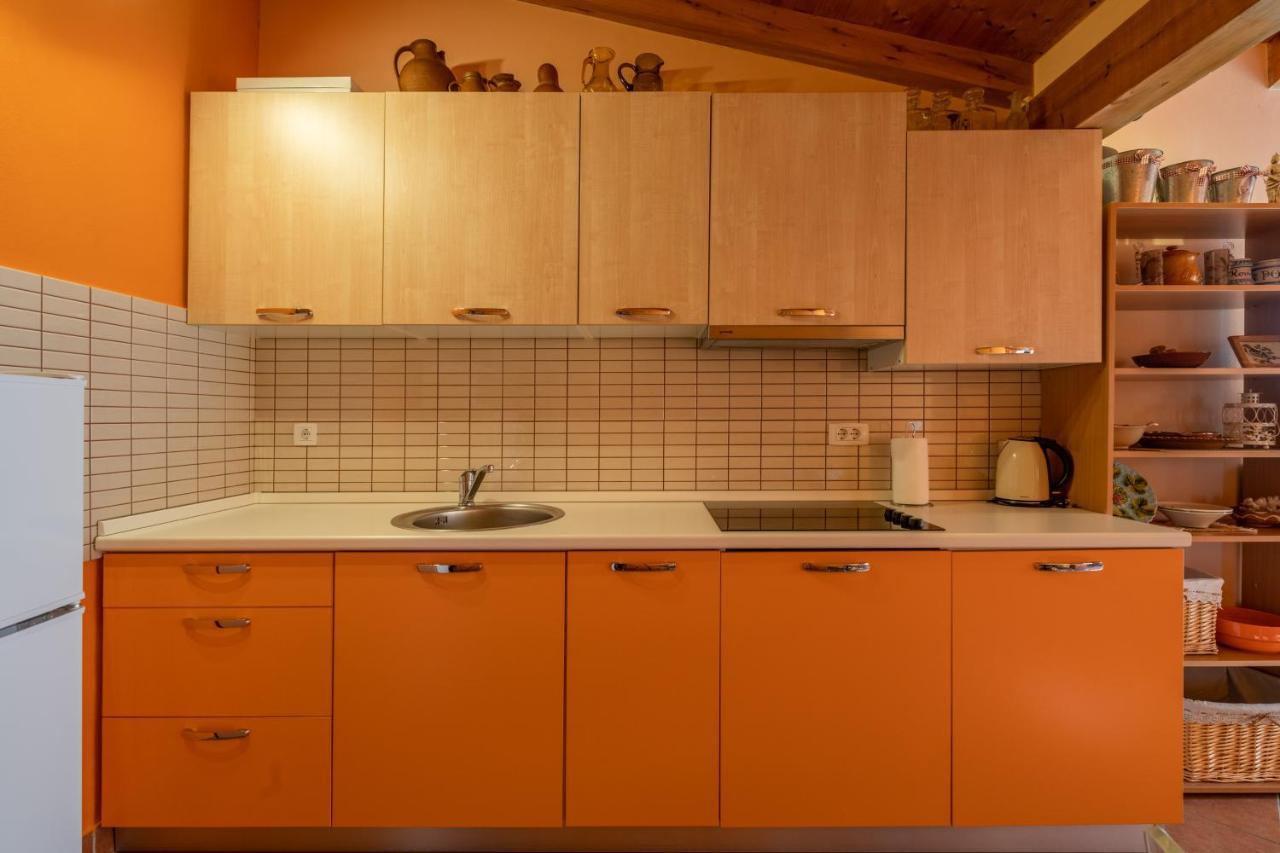 Apartment Orange 29 ロヴィニ エクステリア 写真