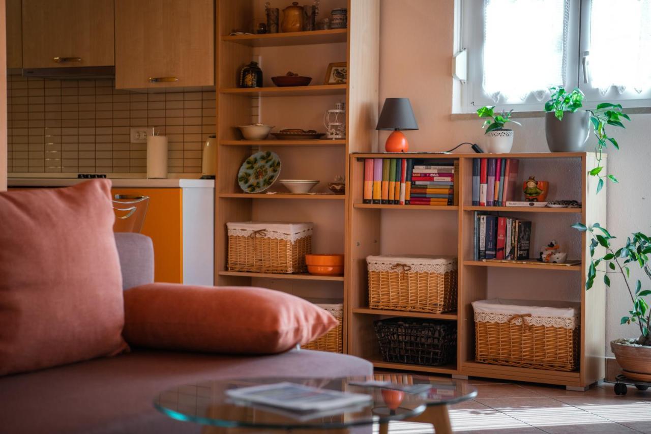 Apartment Orange 29 ロヴィニ エクステリア 写真