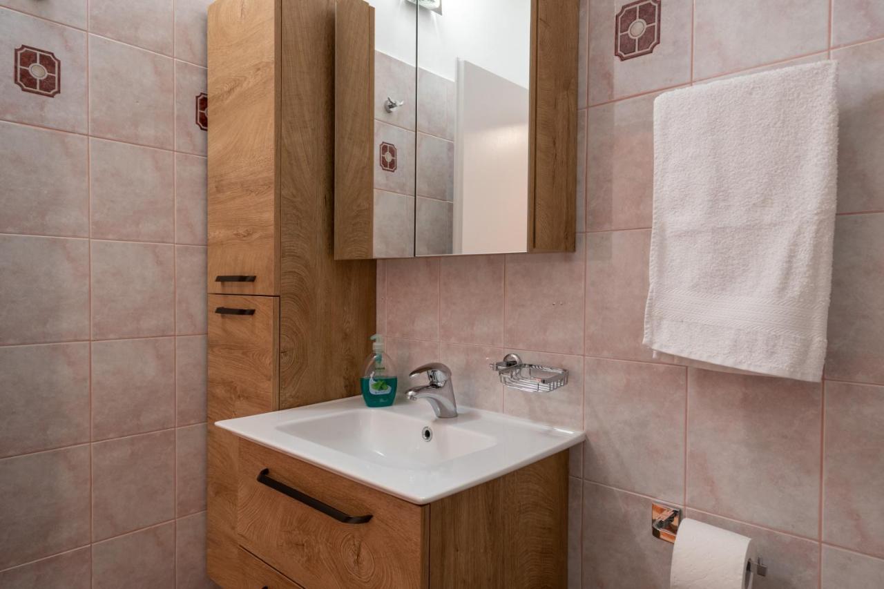 Apartment Orange 29 ロヴィニ エクステリア 写真